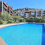 Private Villa In Roses With Pool